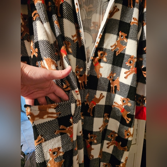 Unbranded Rudolph The Rednose Reindeer  (zip up) Onesie Size 2XL - Picture 4 of 5